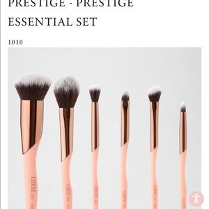 LUXIE brushes